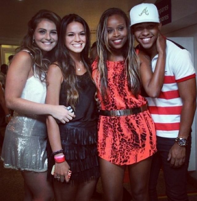 fotos-de-bruna-marquezine-gostosa-e-semi-nua-28