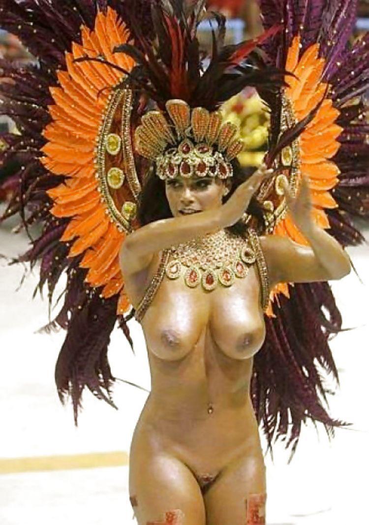 Atrizes brasileiras nuas no carnaval