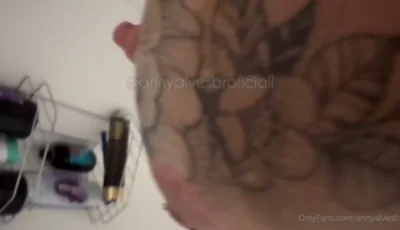 Anny Alves mostrando o quanto é putinha