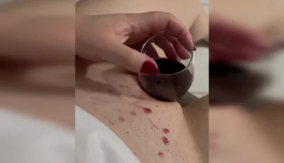 Fabi Schmengler passando vinho na buceta