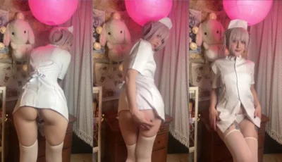 Bunni_blu se exibindo em um cosplay sexy