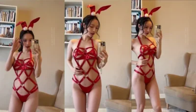 Jenny Pinky gostosa puta peituda se mostrando de lingerie
