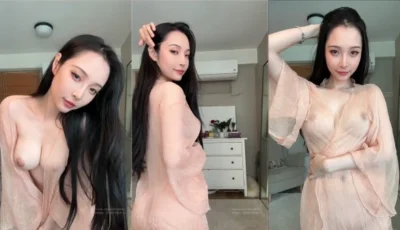 Jenny Pinky rabuda gostosa branquinha