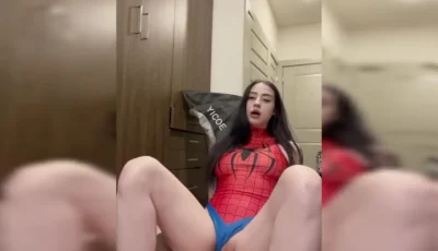 Nesse video tem a prosexx sentando na pica
