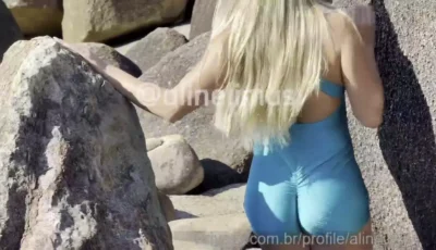 Only fans Aline Limas nua na praia