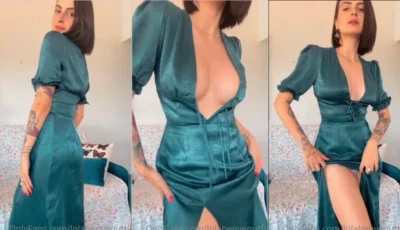Lola Benvenutti sensualizando com cara de safada