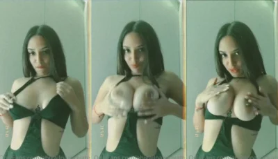 Nesse video tem a Abigail Paz exibindo os seios