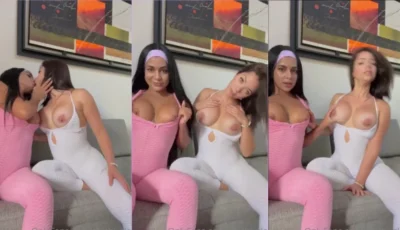 Ninfeta chichivzla exibindo os seios junto da amiga gata