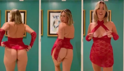 Perfeitinha Dani Coelhinha mostrando a bunda