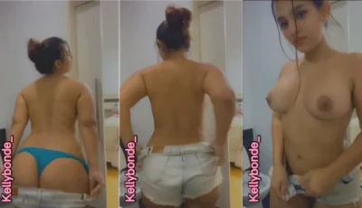Kelly Bonde ficando toda peladinha
