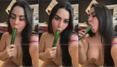 Matosao gostosa de tetas grande com consolo